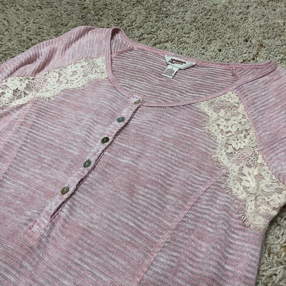 Like New Long Sleeve Light Pink Top - Picture 4 of 5